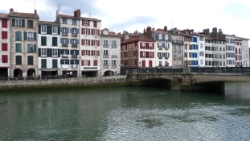 (2016-04) -36- Bayonne (France)